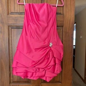 Elegant Pink Strapless Mini Dress